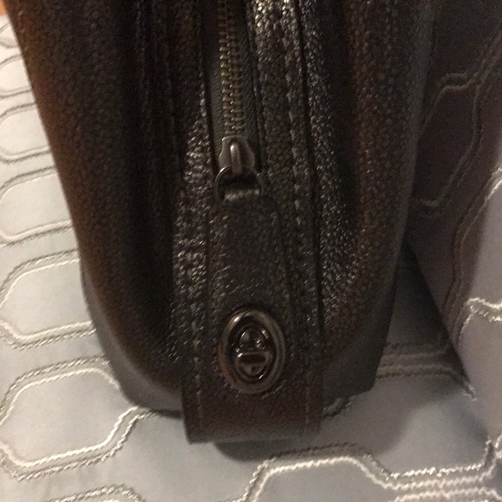 Authentic Coach Bag Like New - Picture 3 of 8